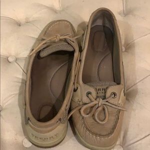 Shoes- sperry